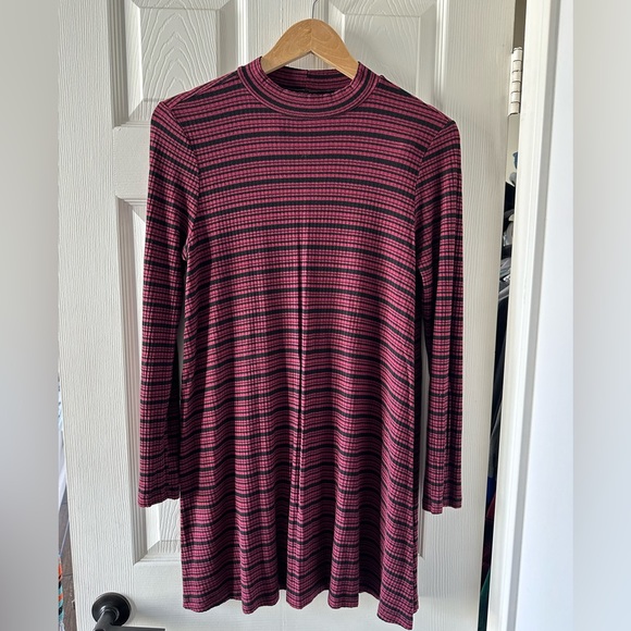 Final Touch Ribbed Super Soft Long Sleeve Mini Dress Size Large Color Burgundy - Picture 5 of 11